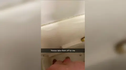 Взрослый джок — дрочит в клипах