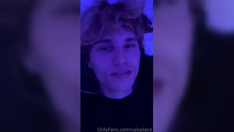 Kiss Me Hard — Valentin