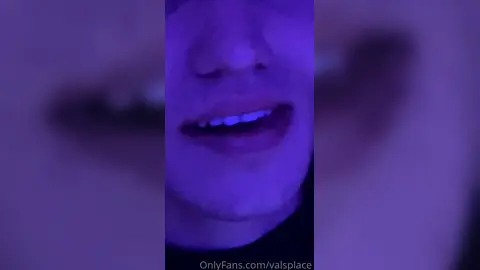 Kiss Me Hard — Valentin