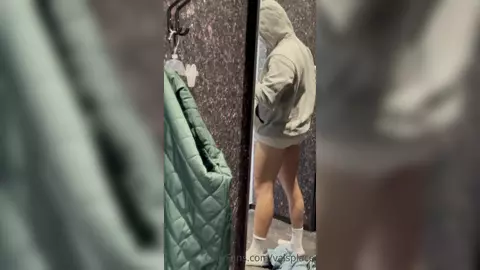 Spogliatoio hot — Valentin