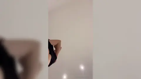 Zieh mich aus — Valentin