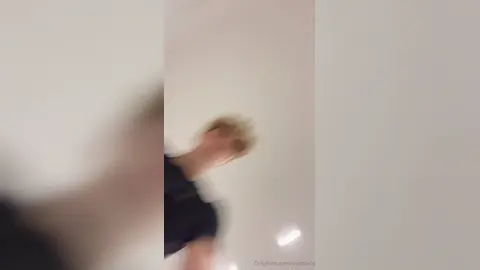 Undress Me — Valentin