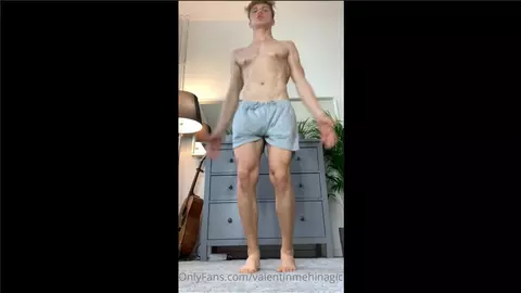 Oops Wank — Valentin