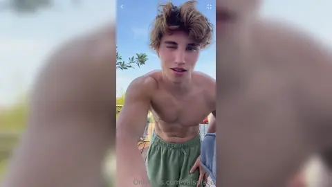 Mi mangeresti il culo? — Valentin