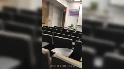 TexasTwinks — sega in aula