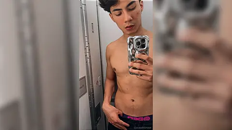 Divertimento in alto — Luca Ambrose