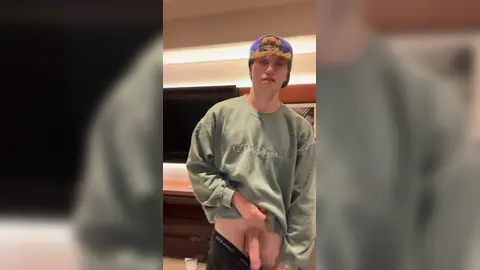 Pollón bamboleante para chupar — Valentin