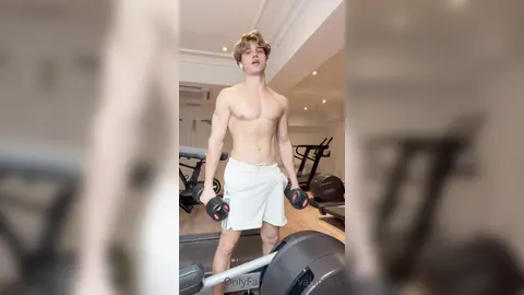 Floppy at the Gym — Valentin