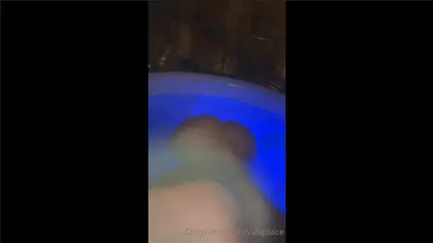 Jacuzzi con Valentin — ganas de Faulk