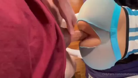 Mike Herrera arrega Jhon Smith