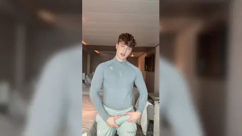 Вернулся из отпуска — Валентин