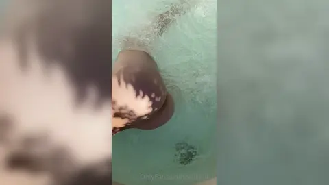 Hot Tub Slut — Valentin