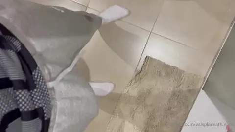 Grey Joggers Bounce — Valentin Mehinagic