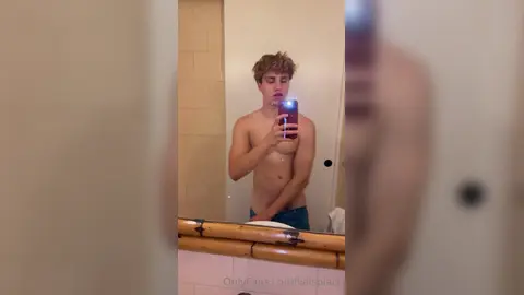 Cazzo morbido che cresce — Valentin Mehinagic