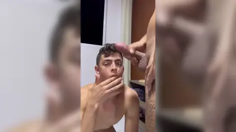 Gêmeos sósias Nathan & Ryan — boquetes com amigo (roleplay consensual)