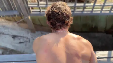 Boy9 x Greyson — foda no deck (POV)