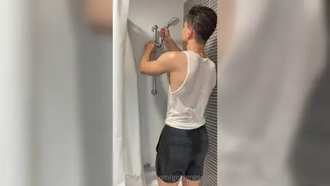 Golden Georgii — Shower Cock Show