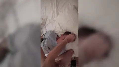 Leons_Stories — Wake-Up Blowjob